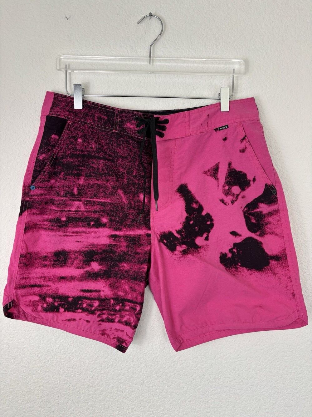Hurley Men’s Acid Washer Board Shorts 34 Pink Black 8” Neon Print Pocket Cotton